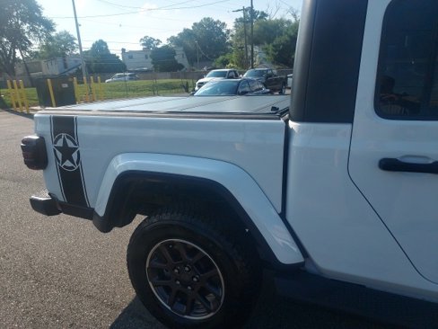 Certified 2021 Jeep Gladiator Overland w/ Popular Equipment Package image 9