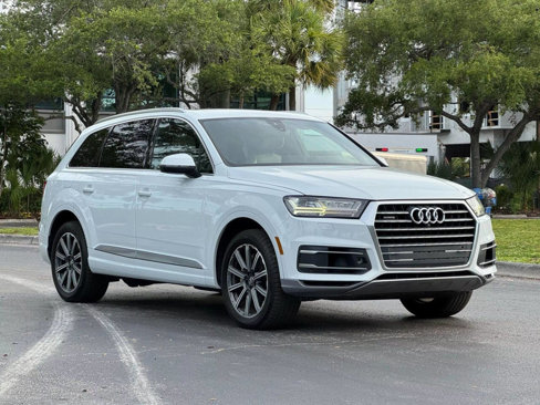 Used 2017 Audi Q7 3.0T Premium Plus w/ Premium Plus Package image 3