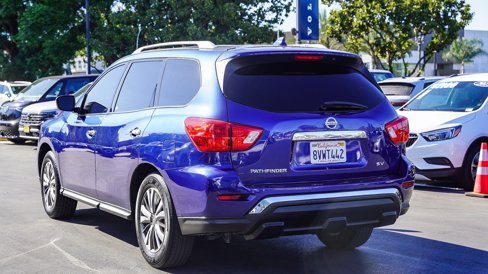 Used 2020 Nissan Pathfinder SV image 11