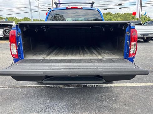 Used 2012 Nissan Frontier SV image 5
