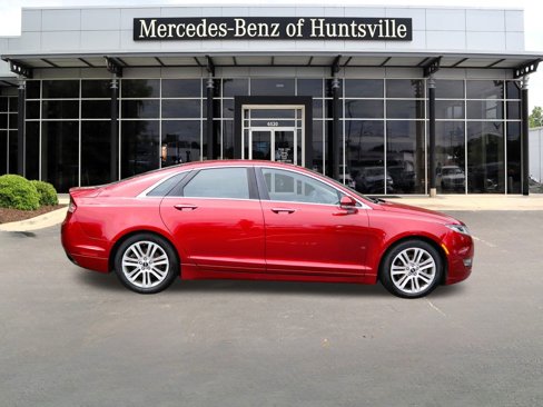 Used 2016 Lincoln MKZ image 2