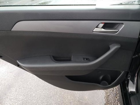 Used 2018 Hyundai Sonata SE image 12