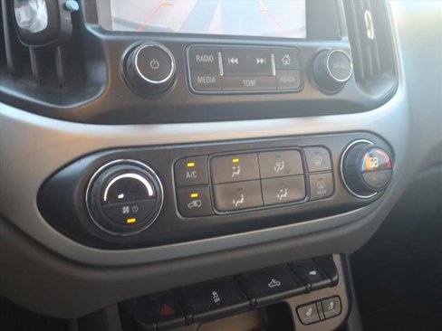 Used 2015 Chevrolet Colorado LT w/ Luxury Package image 15