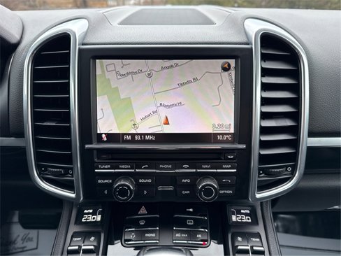 Used 2011 Porsche Cayenne image 32