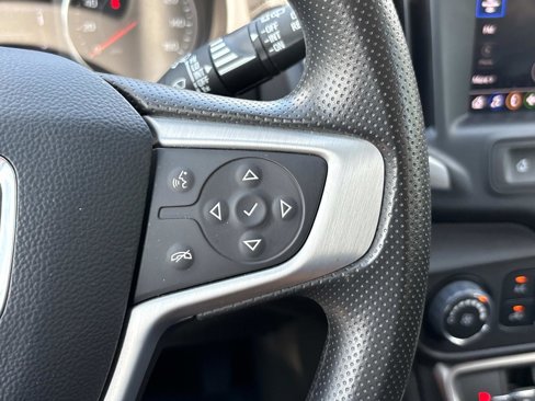 Certified 2024 GMC Terrain SLE image 17