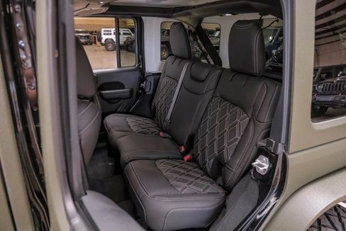 Used 2024 Jeep Wrangler Unlimited Sport image 83