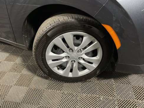 Used 2023 Kia Soul LX image 36
