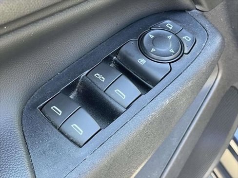 Used 2018 Chevrolet Equinox LT image 17