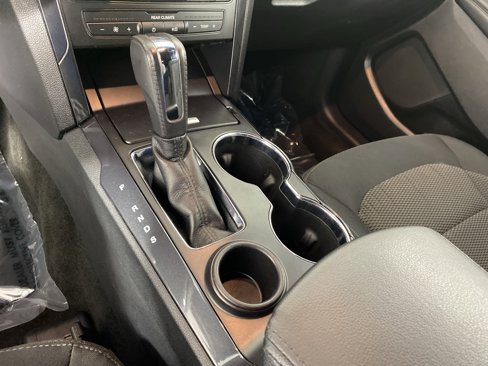 Used 2017 Ford Explorer XLT image 28