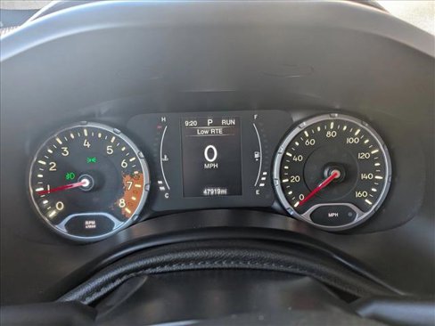 Used 2017 Jeep Renegade Altitude image 12