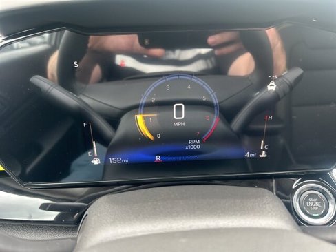 New 2025 Chevrolet Trax ACTIV w/ Sunroof Package image 18