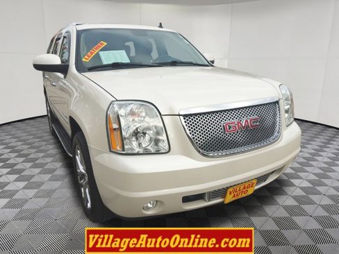 Used 2013 GMC Yukon Denali image 17
