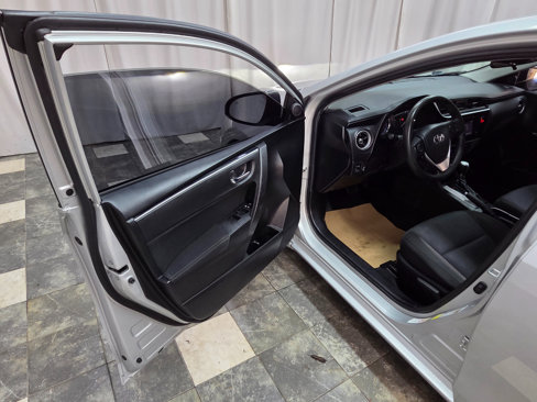 Used 2019 Toyota Corolla LE image 12