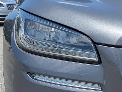 Used 2022 Lincoln Corsair Reserve w/ Elements Package image 10