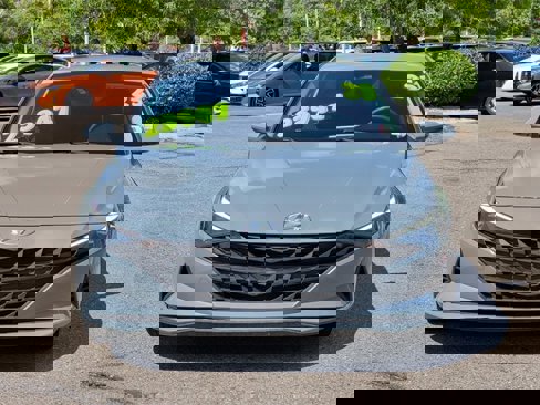 Used 2023 Hyundai Elantra SEL w/ Cargo Package image 5