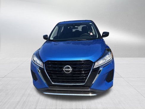 Used 2024 Nissan Kicks S image 2