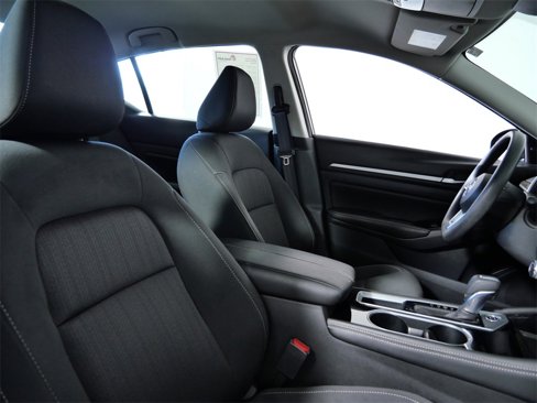 Used 2023 Nissan Altima 2.5 SV image 13