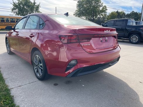 Used 2023 Kia Forte LXS image 5