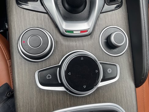 Used 2023 Alfa Romeo Giulia Ti w/ Active Assist Plus Package image 33