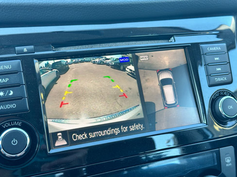 Used 2018 Nissan Rogue SV w/ Sun & Sound Touring Package image 23