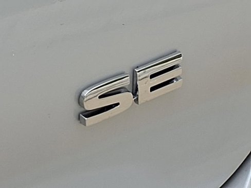 New 2025 Mitsubishi Outlander SE image 26