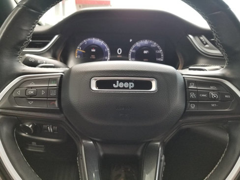 Certified 2022 Jeep Grand Cherokee L Laredo image 35