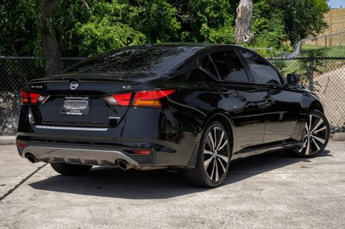 Used 2022 Nissan Altima 2.0 SR image 16
