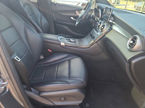Used 2018 Mercedes-Benz GLC 300 4MATIC image 37