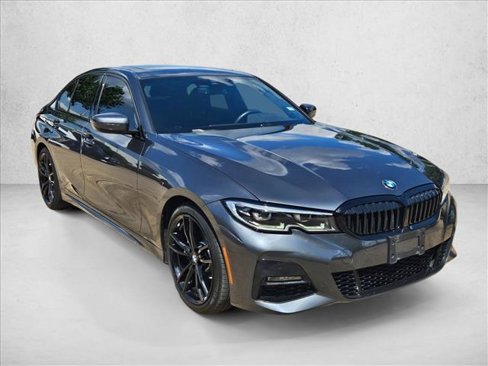 Used 2020 BMW 330i Sedan w/ M Sport Package image 3