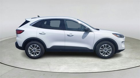 Used 2022 Ford Escape SE image 7