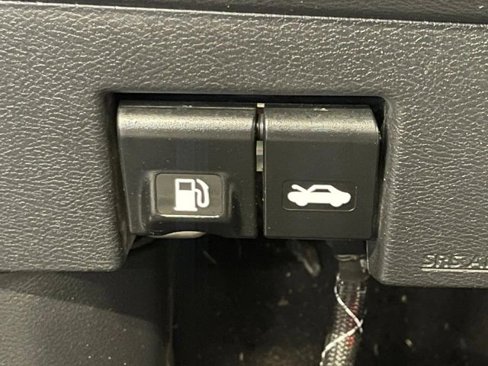 Used 2020 Nissan Versa S image 14