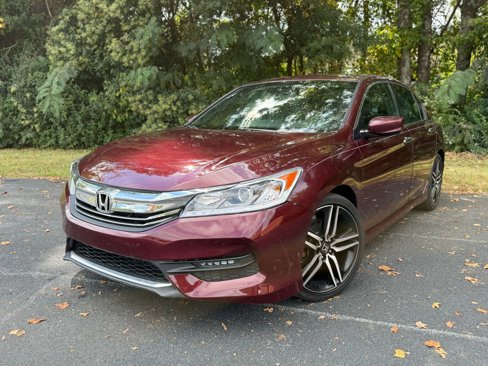 Used 2017 Honda Accord Sport image 2