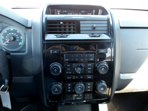 Used 2010 Ford Escape Limited image 19
