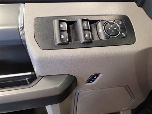 Used 2017 Ford F150 XLT w/ Equipment Group 302A Luxury image 24