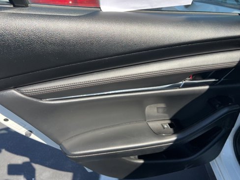 Used 2021 MAZDA MAZDA3 s image 18