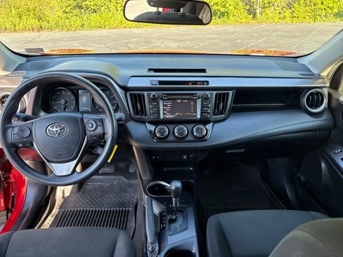 Used 2017 Toyota RAV4 LE image 12