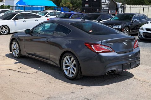 Used 2013 Hyundai Genesis 2.0T image 7