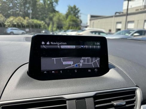Used 2018 MAZDA MAZDA3 Touring image 22