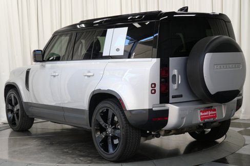 Used 2020 Land Rover Defender 110 First Edition image 6