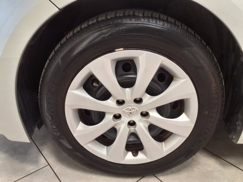 Used 2023 Toyota Corolla LE image 11