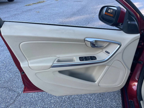 Used 2015 Volvo V60 T5 Premier Plus image 18