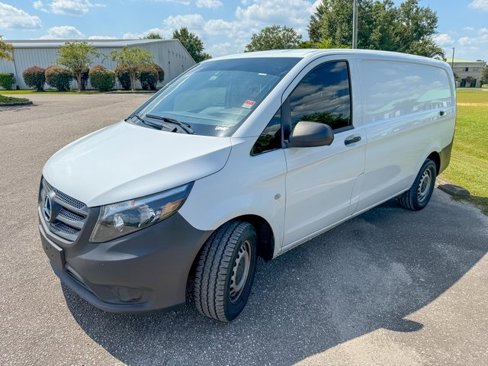 Used 2022 Mercedes-Benz Metris image 7