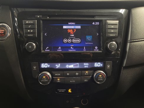 Used 2018 Nissan Rogue SV image 25