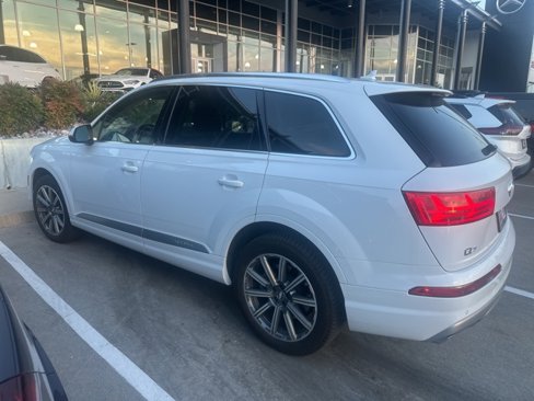 Used 2019 Audi Q7 3.0T Premium w/ Convenience Package image 2
