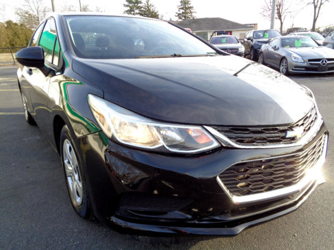 Used 2018 Chevrolet Cruze LS image 17