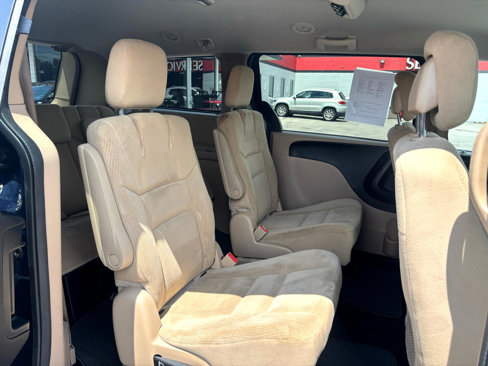 Used 2016 Dodge Grand Caravan SE w/ Quick Order Package 29E SE image 12