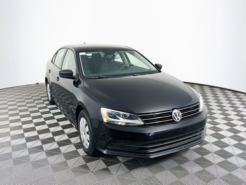 Used 2016 Volkswagen Jetta S image 3