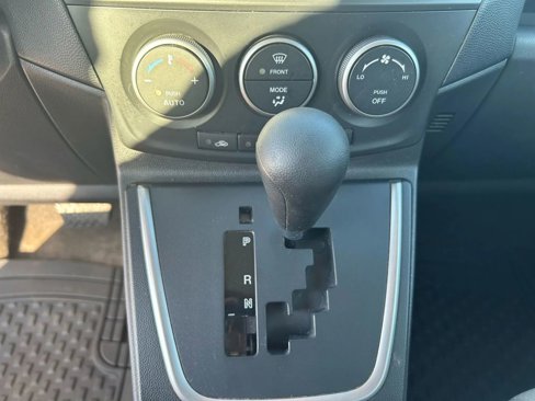 Used 2015 MAZDA MAZDA5 Sport image 25