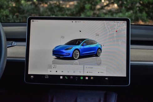 Used 2022 Tesla Model 3 image 12