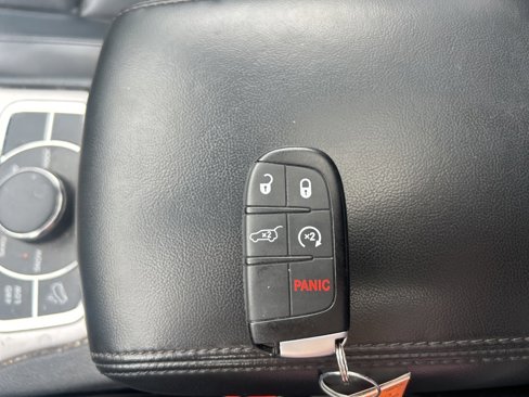 Used 2019 Jeep Grand Cherokee Limited w/ Trailer Tow Group IV image 35